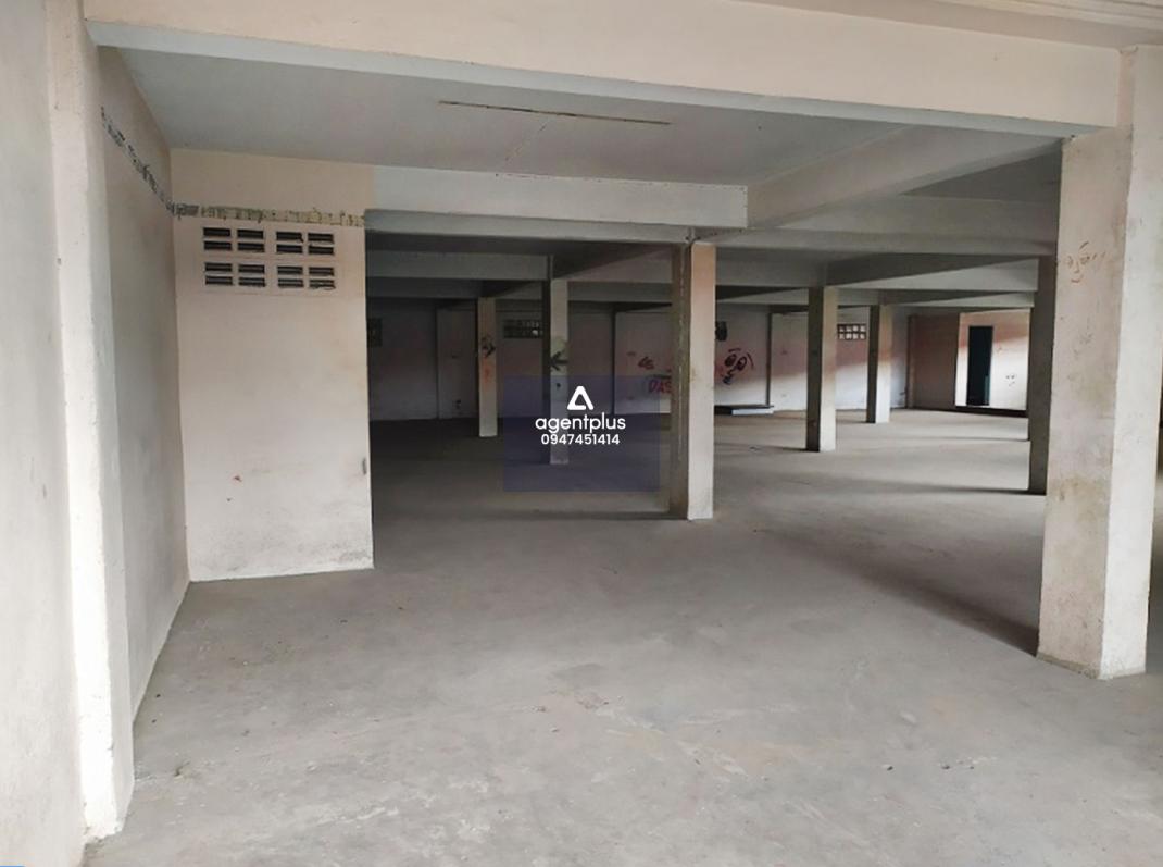 อาคารพาณิชย์ 3.5 ชั้น 2 ห้องติดกัน มีชั้นลอย/ดาดฟ้า ห่างจากถนนพระราม 2 เพียง 230 เมตร