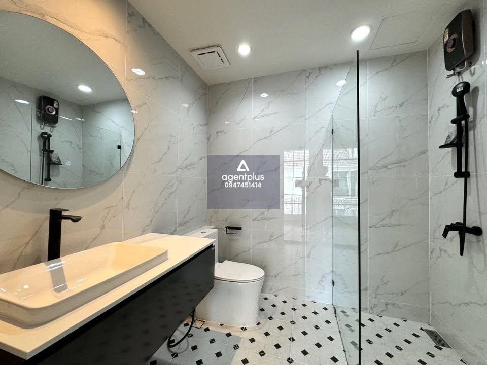 *ขาย/ให้เช่า – บ้านกลางกรุง ทองหล่อ บ้านทาวน์เฮาส์รีโนเวทใหม่ ทำเลใจกลางทองหล่อ กรุงเทพฯ