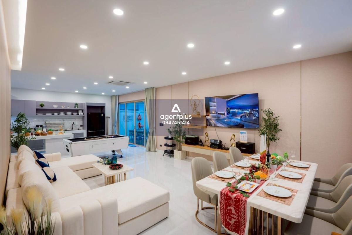 ขายพูลวิลล่าหรูพร้อมผู้เช่า ส่วนตัว สร้างใหม่ ใกล้หาดจอมเทียน เพียง 2 นาที พัทยา