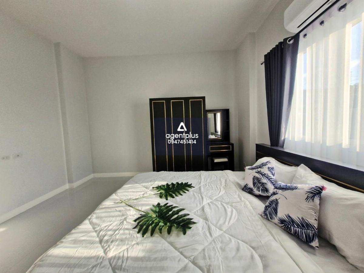  บ้านสร้างใหม่เพิ่งเสร็จ ราคาพิเศษ บ้านเดี่ยวพร้อมเฟอร์นิเจอร์  ซอยชากนอก ชัยพฤกษ์ 2 พัทยา