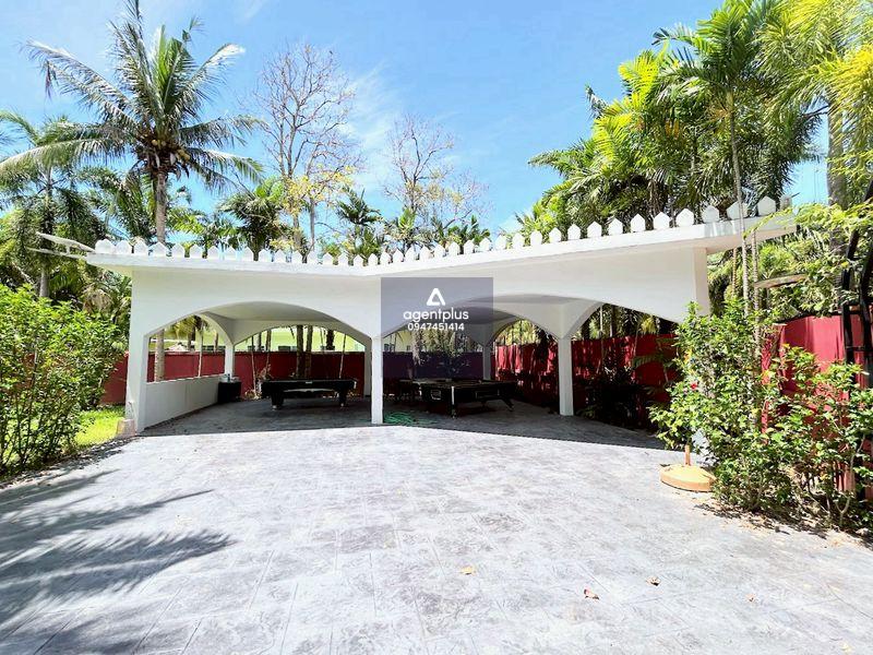 *พูลวิลล่าหรู 8 ห้องนอน พร้อมสวนขนาดใหญ่ หนองปลาไหล ชลบุรี