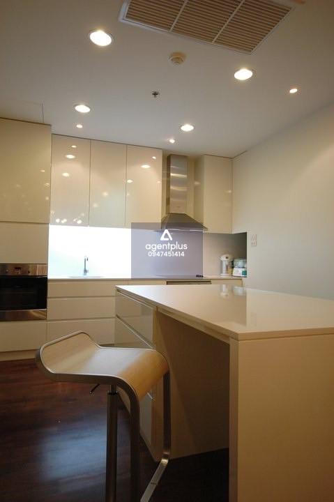 ให้เช่า คอนโด Noble Ora สุขุมวิทซอย 55 กรุงเทพฯ ห่างสถานีทองหล่อ 1.7 กม.