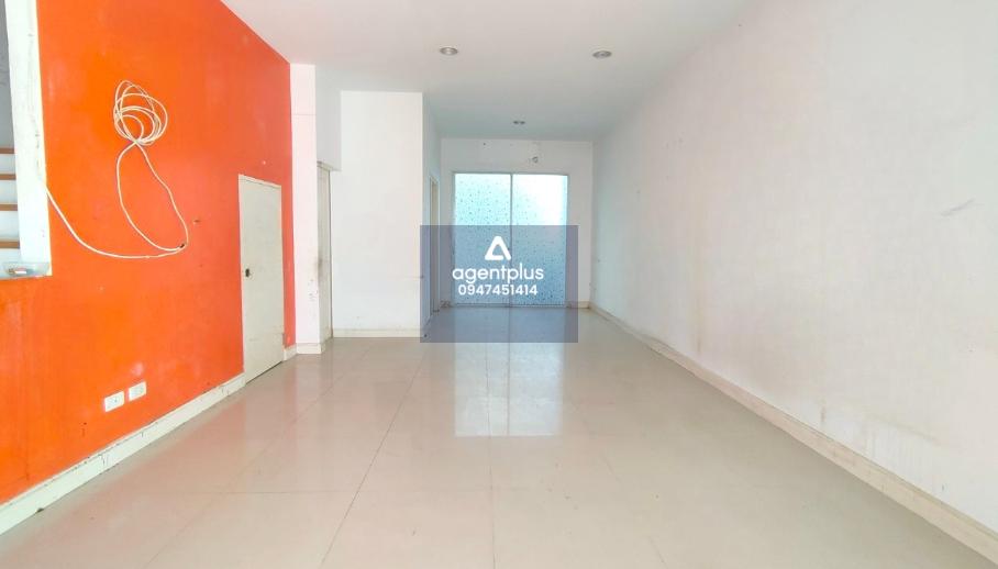 ขาย ทาวน์เฮ้าส์ โครงการบ้านกลางเมือง เอสเซ้นส์ ศรีนครินทร์