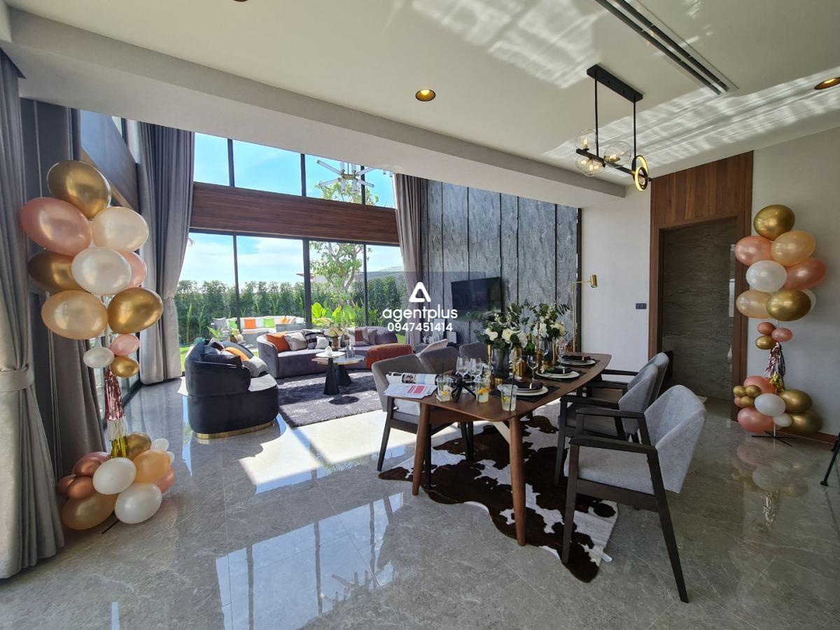 ขายพูลวิลล่าหรู 2 ชั้น สไตล์ Modern Luxury พร้อมสระว่ายน้ำส่วนตัว ทำเลห้วยใหญ่–พัทยา