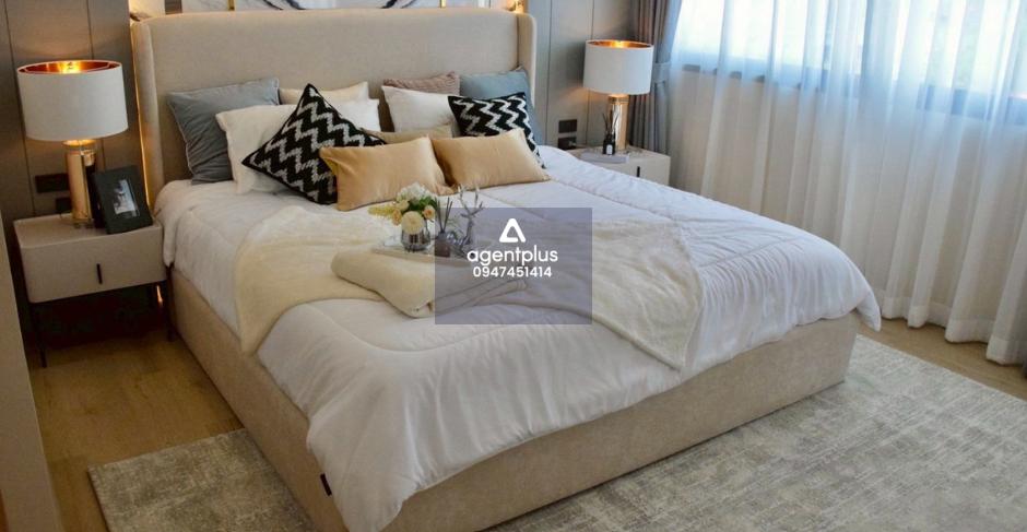 โครงการบ้านเดี่ยว ไพรเวทพลูวิลล่าสุดหรู หลังใหญ่ 2 ชั้น มีเพียง 8 ยูนิตเท่านั้น ใกล้มอเตอร์เวย์สาย 7 และใกล้ไอคอนสยามพัทยา (กำลังก่อสร้างเร็วๆ นี้) เดินทางสะดวกสบายสุดๆ