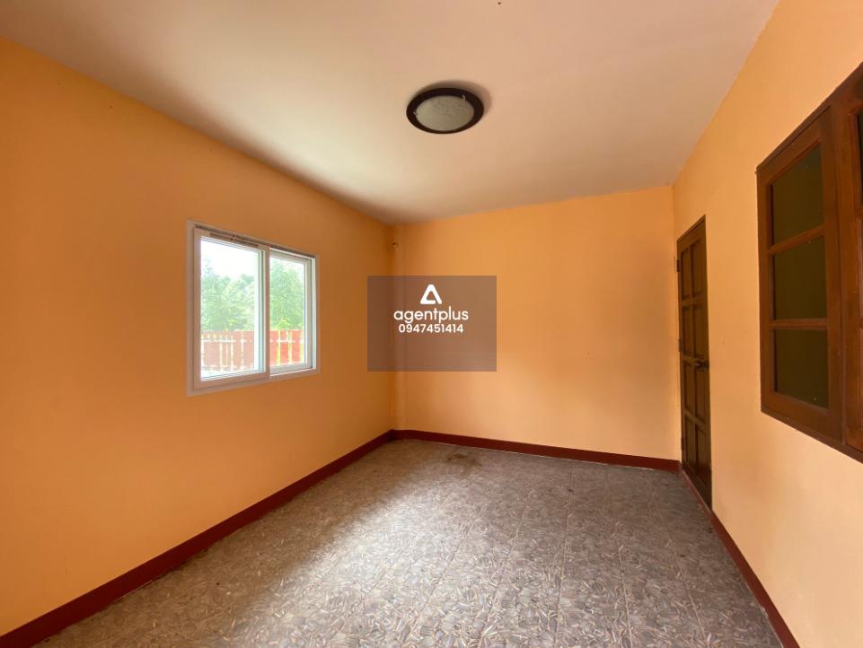 บ้านแฝดชั้นเดียว ตั้งอยู่ในโครงการขนาดเล็ก เดินทางสะดวก