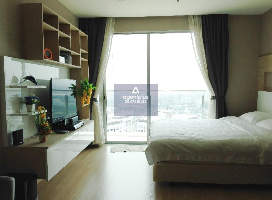 สกายวอล์ค คอนโดมิเนียม สุขุมวิท – วิวเมืองใจกลางพระโขนง ใกล้ BTS เพียงไม่กี่ก้าว