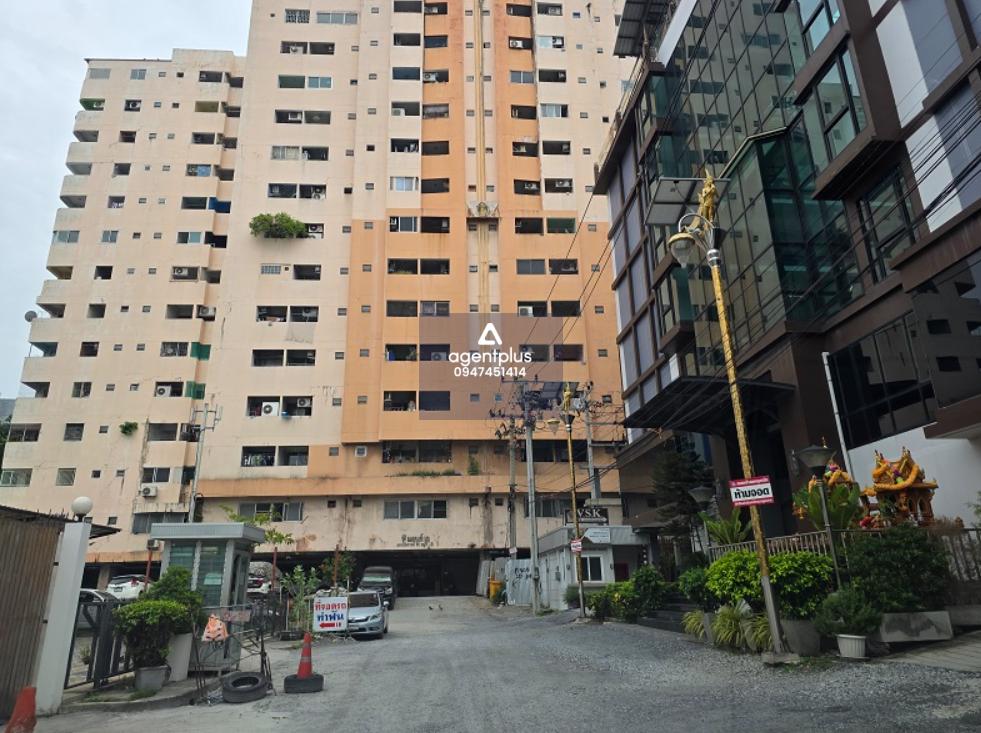 ขายคอนโด พี เจ คอนโดเพลส เหมาะสำหรับผู้พักอาศัยคนเดียว คู่รัก หรือเพื่อการลงทุนปล่อยเช่า ติดถนนกิ่งแก้ว ใกล้สนามบินสุวรรณภูมิ การเดินทางสะดวก