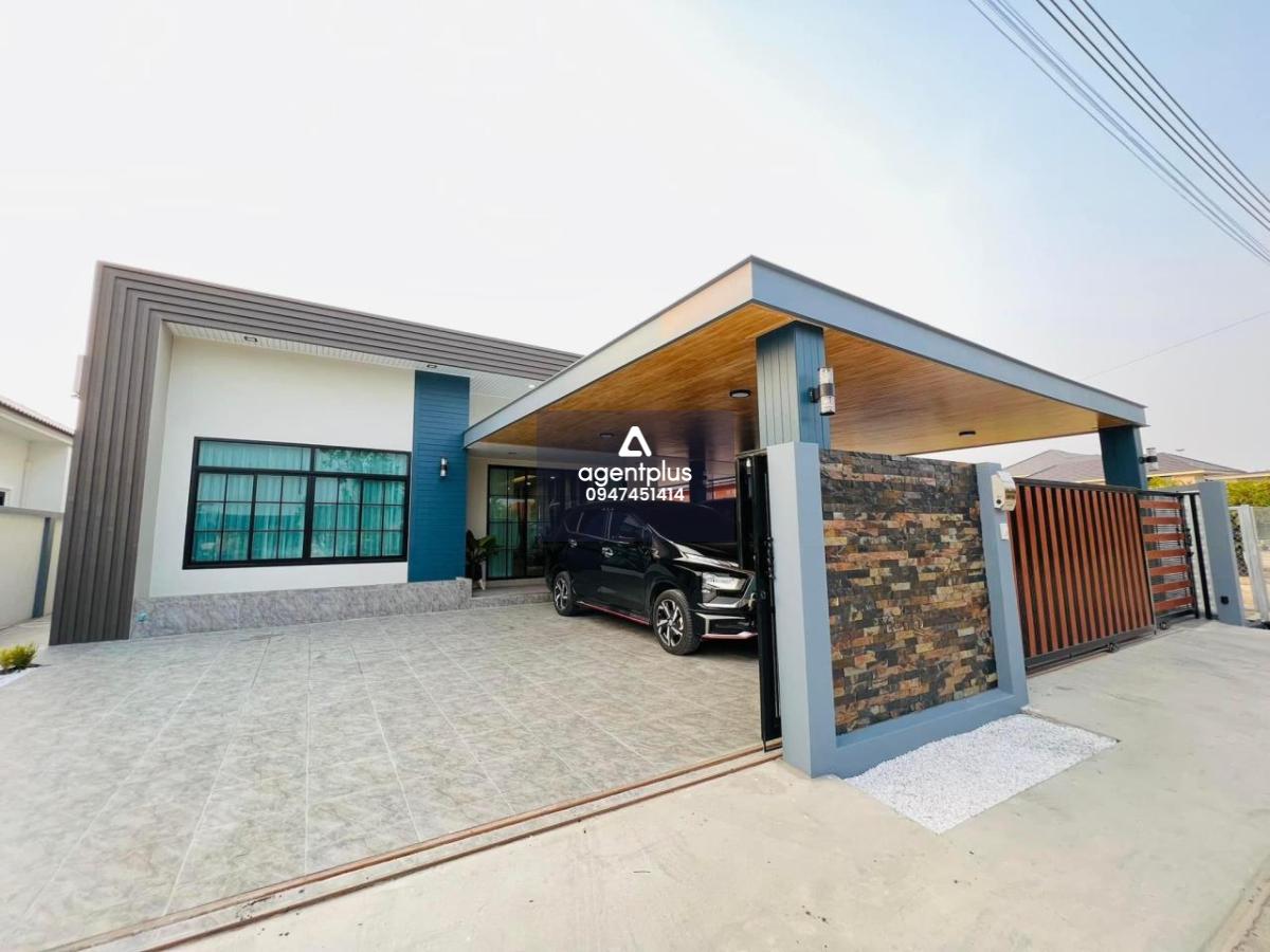 #Selling price 4,990,000ML 89 square meters, 3 bedrooms, 2 bathrooms usable area 180 sqm 5 parking spaces fully furnished The house is worth the price. Total land 89 square meters, 3 bedrooms, 2 nights within 180 square meters All the rest must be done. b