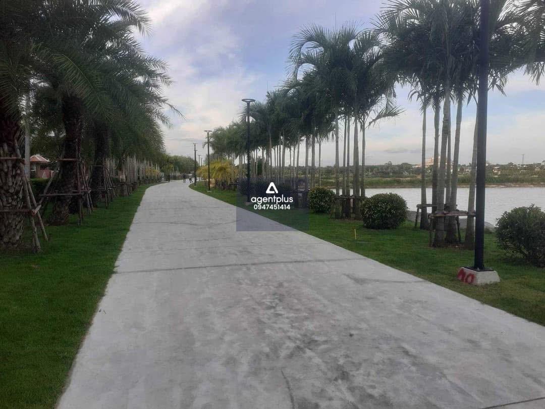 ที่ดินติดอ่างเก็บน้ำซากนอก ทุ่งกลม