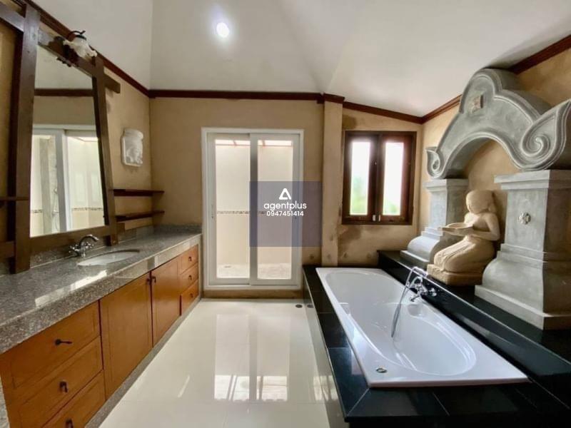 ชาโตเดล ทาบาลี วิลล่า พัทยา 