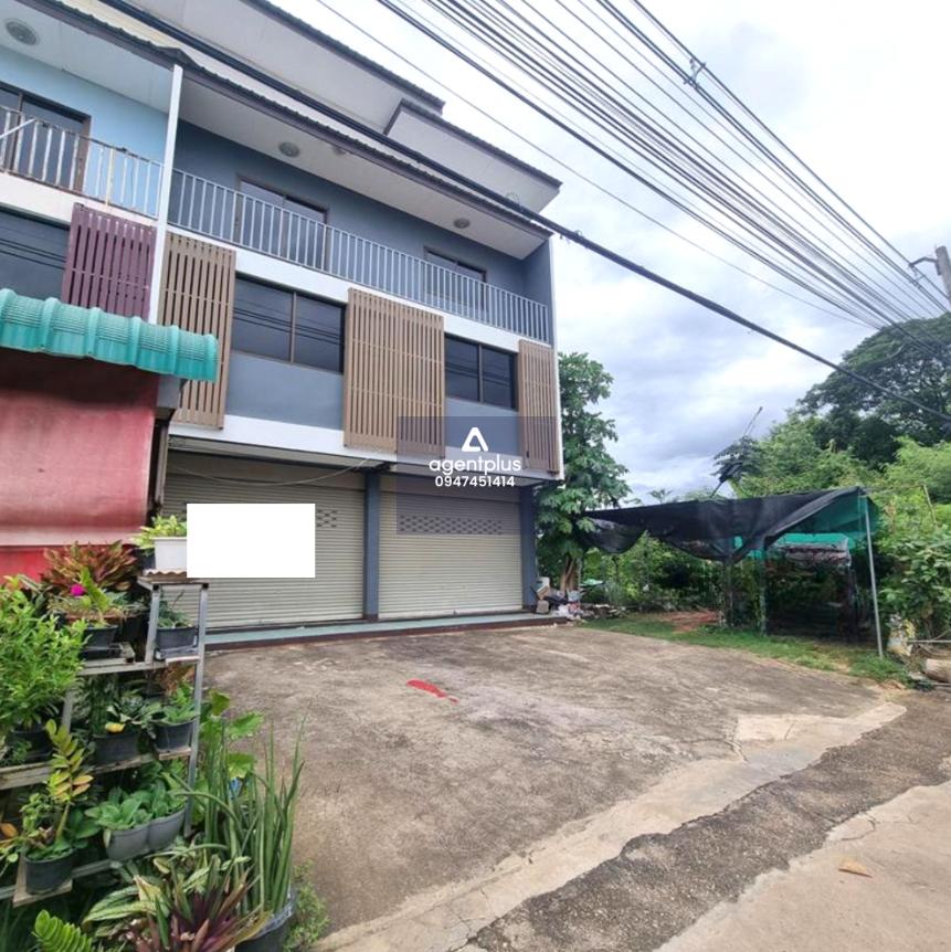 ขายอาคารพาณิชย์ 2.5 ชั้น 2 คูหา กาญจนา แพร่ ทำเลดี อยู่ในย่านชุมชน การคมนาคมสะดวก