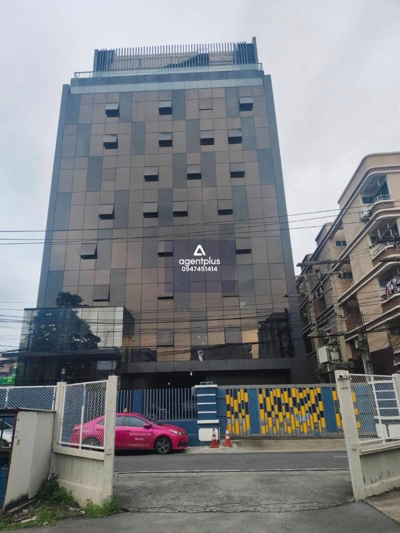 ขายอาคารสำนักงาน BTS ร.9 ตรงข้ามซีคอนสแควร์​ ศรีนครินทร์ กรุงเทพฯ
