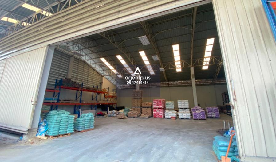 ขาย อาคาร 2 ชั้น โชว์รูม สำนักงานขาย โกดัง และที่พักอาศัย พร้อมโซลาร์เซลล์ ติดถนนประชาร่วมใจ