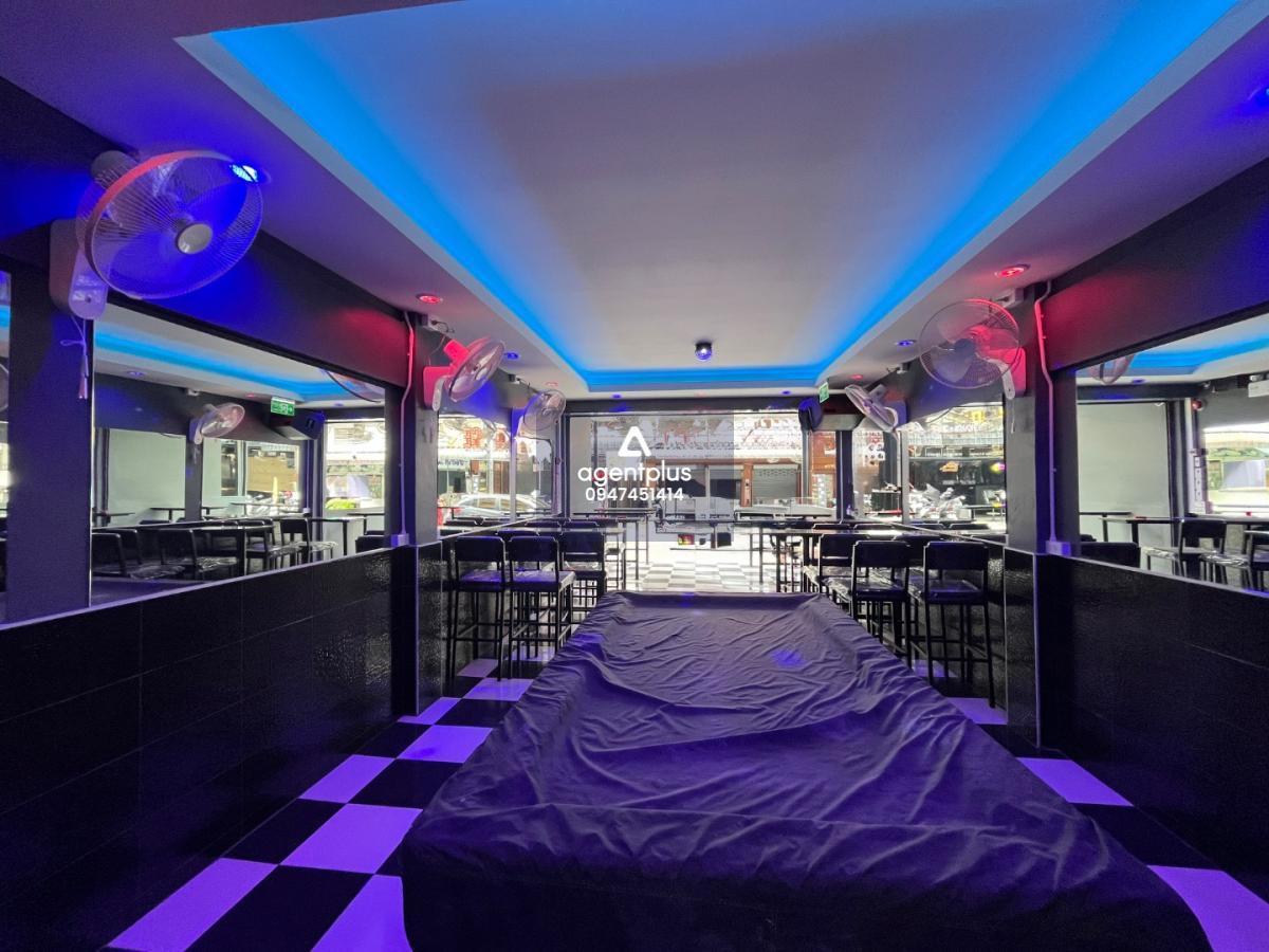 ให้เช่าด่วน! อาคารพาณิชย์ 4 ชั้น รีโนเวทใหม่ ชั้นล่างแต่งครบสไตล์บาร์_พร้อมดำเนินกิจการได้ทันที