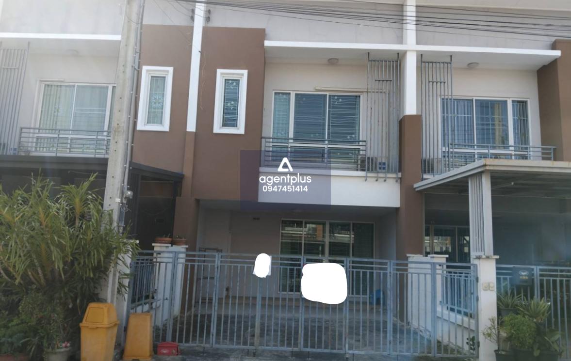 ขายด่วนทาวน์เฮ้าส์ 2 ชั้น โครงการบ้าน นาราภัทร ด่านสำโรง 3 นอน 2 น้ำ 2.9 ล้านบาท รายล้อมไปด้วยสิ่งอำนวยความสะดวกมากมาย