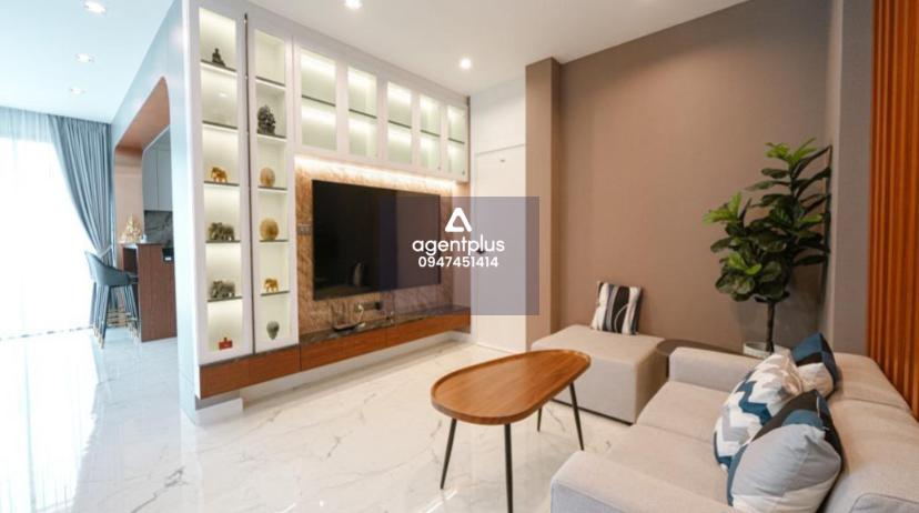 ขาย พร้อมเฟอร์นิเจอร์ครบครัน วิวสระว่ายน้ำ