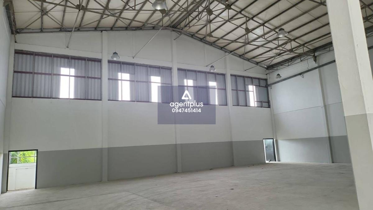 โกดัง/โรงงานให้เช่า เข้า-ออกง่าย มีโรงงานหลายแห่งในซอย เทพารักษ์ กม.16 กรุงเทพฯ