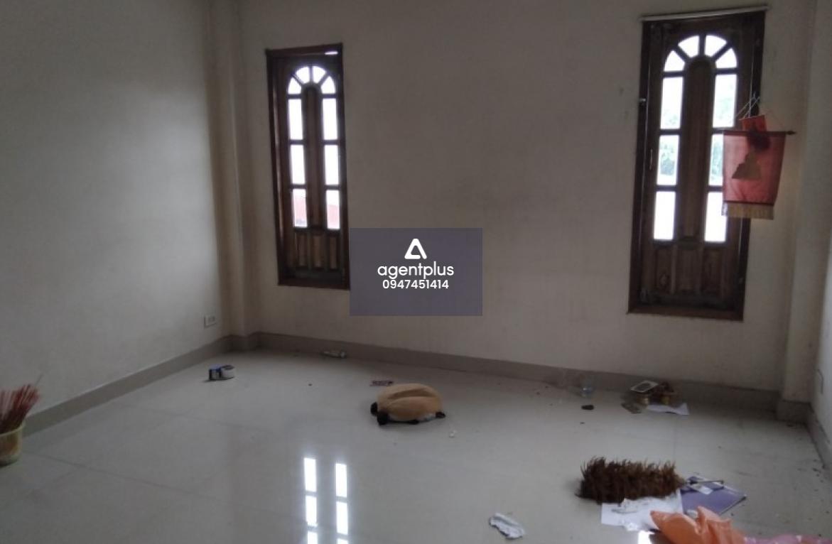 ขายด่วนบ้านเดี่ยว 2 ชั้น ซอยรังสิต - นครนายก 2 ถนนรังสิต-นครนายก 3 ห้องนอน 2 ห้องน้ำ จอดรถได้ 1 คัน ใกล้มหาลัย โรงพยาบาล