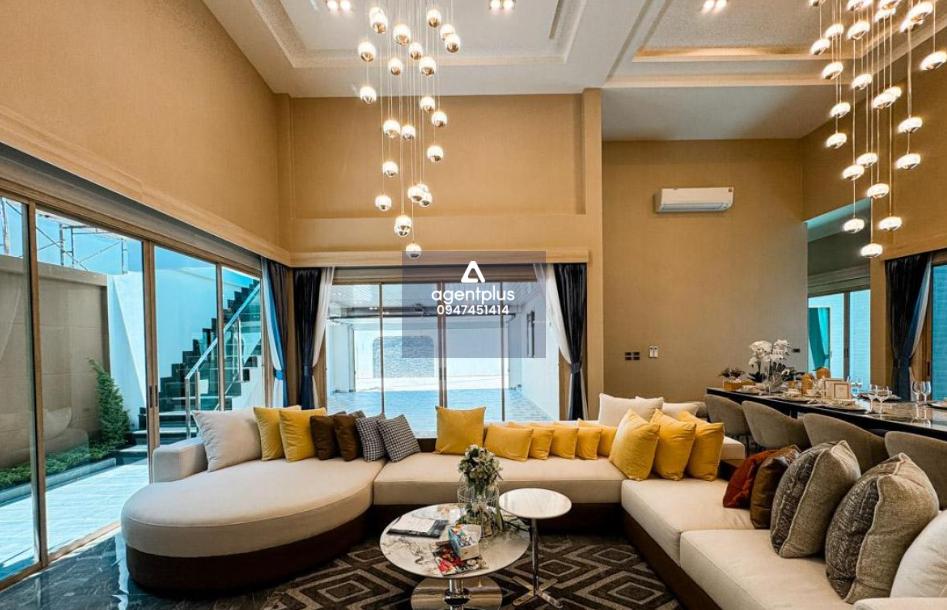 ขายบ้านพูลวิลล่าชั้นเดียว โครงการใหม่ในพัทยา เพดารสูงโปร่ง สไตล์โมเดิร์น 4 ห้องนอน 5 ห้องน้ำ ตกแต่งครบเฟอร์นิเจอร์ และเครื่องใช้ไฟฟ้า สวยงามครบชุด