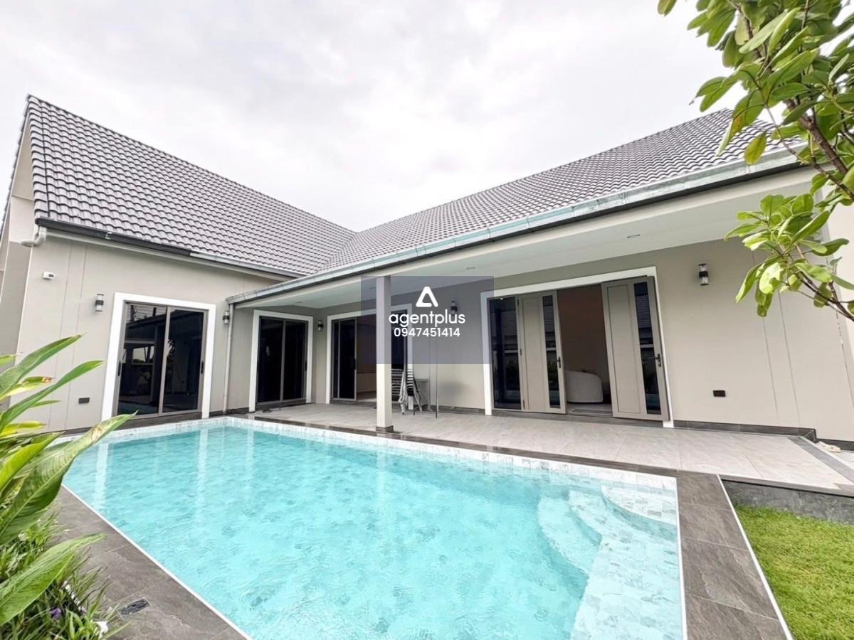 บ้านพร้อมสระว่ายน้ำ บิวท์อินทั้งหลัง หิ้วกระเป๋าเข้าอยู่ได้เลย พัทยา