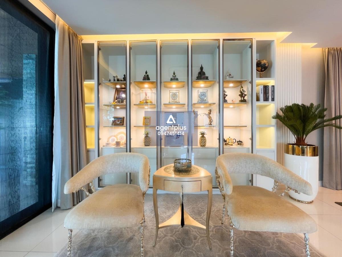 ขายบ้านหรู Luxury ในหมู่บ้านภัททาไพร์ม หลังมุม บ้านใหม่ตกแต่งสวยงาม หรูหรา บ้านสวยพร้อมเข้าอยู่ ราคาพิเศษ