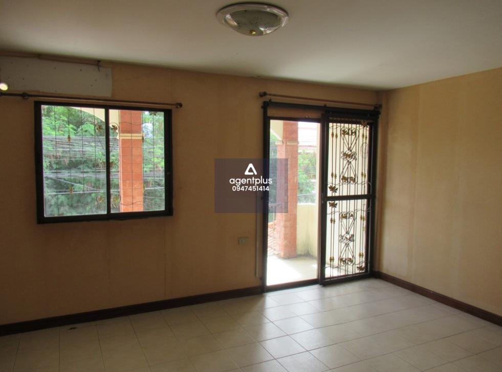 ทาวน์เฮ้าส์ 2 ชั้น ถนนสุขุมวิท (ทล.3) โครงการรัฐกิจ การคมนาคมสะดวก สาธารณูปโภคครบครัน ใกล้แหล่งชุมชน แหล่งท่องเที่ยว เหมาะกับการอยู่อาศัย