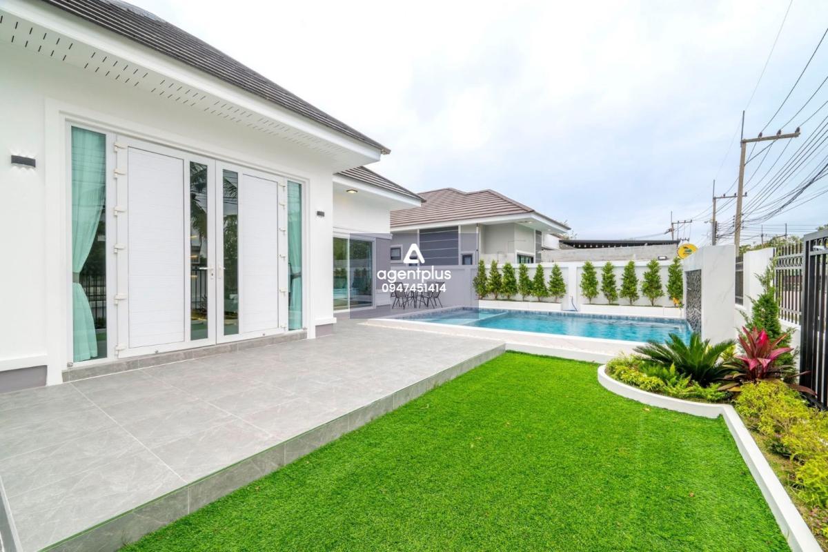 บ้านเดี่ยวพร้อมสระว่ายน้ำ ทำเลดี หน้าบ้านติดบึง 