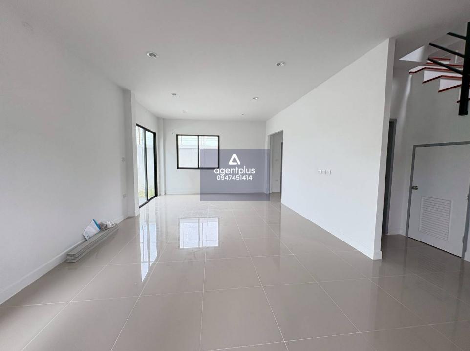 ขายบ้านแฝด 2 ชั้น The Location Home