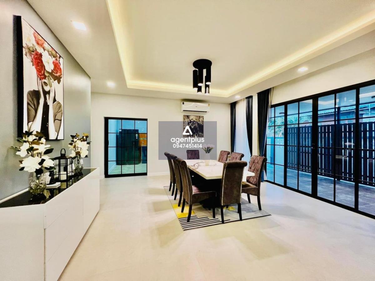 #Selling price 4,990,000ML 89 square meters, 3 bedrooms, 2 bathrooms usable area 180 sqm 5 parking spaces fully furnished The house is worth the price. Total land 89 square meters, 3 bedrooms, 2 nights within 180 square meters All the rest must be done. b