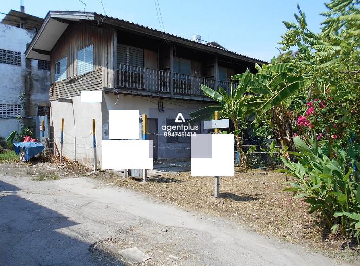 ขายอาคารพาณิชย์ ครึ่งตึกครึ่งไม้ 2 ชั้น 1 หลัง พร้อมที่ดินเปล่า 3 แปลง พร้อมสิ่งปลูกสร้าง 3 หลัง บางซื่อ สาธารณูปโภคครบครัน ซอยวงศ์สว่าง 19