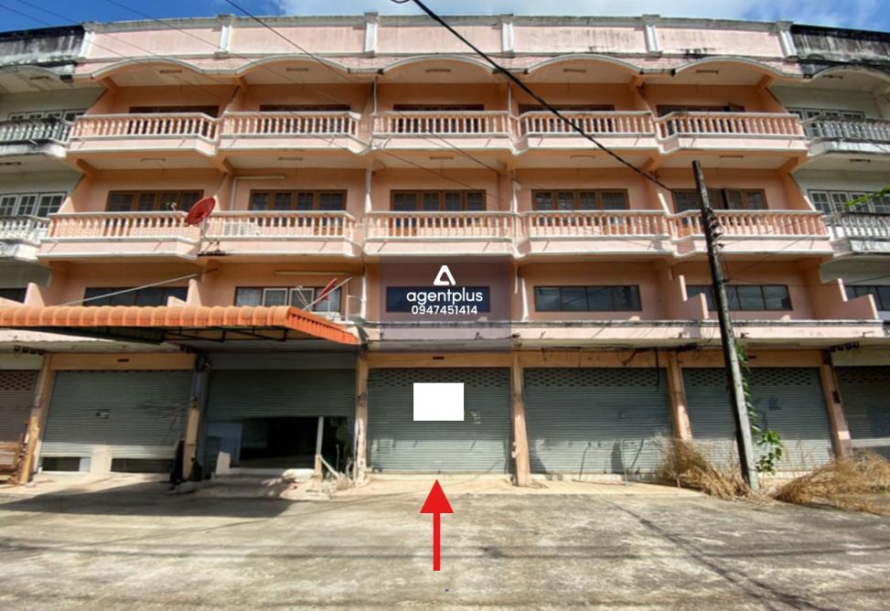 อาคารพาณิชย์ 3.5 ชั้น ติดถนนสุขุมวิท (ทล.3) การคมนาคมสะดวก โครงสร้างคอนกรีตเสริมเหล็ก เหมาะสำหรับประกอบพาณิชยกรรม หรืออยู่อาศัย