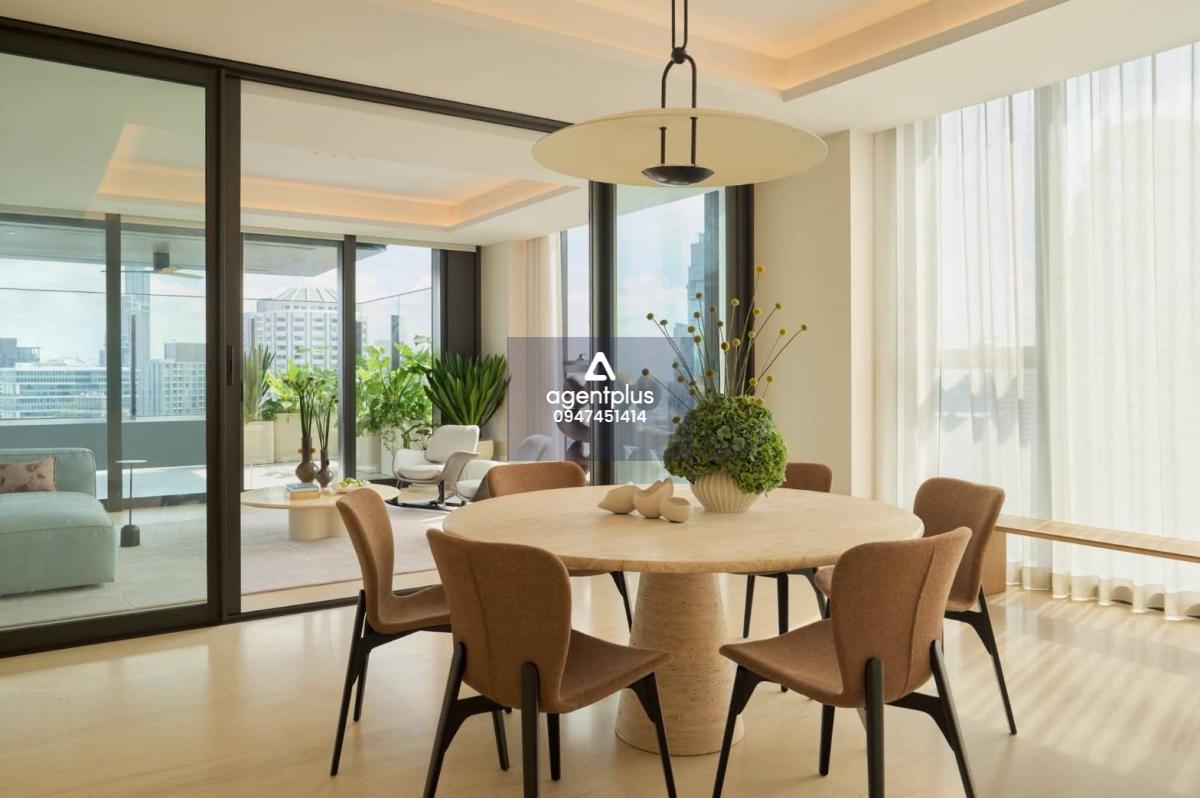 ขายคอนโด สโคป ทองหล่อ Penthouse 3 ชั้น ระดับ Ultra Luxury