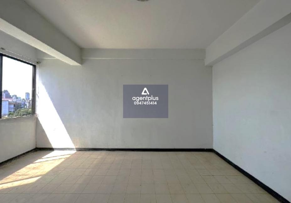 คอนโดมิเนียม โครงการเทพทิพย์ แมนชั่น บางละมุง ห่างจากชายหาดจอมเทียน ประมาณ 800 ม. เดินทางเข้า-ออกสะดวก