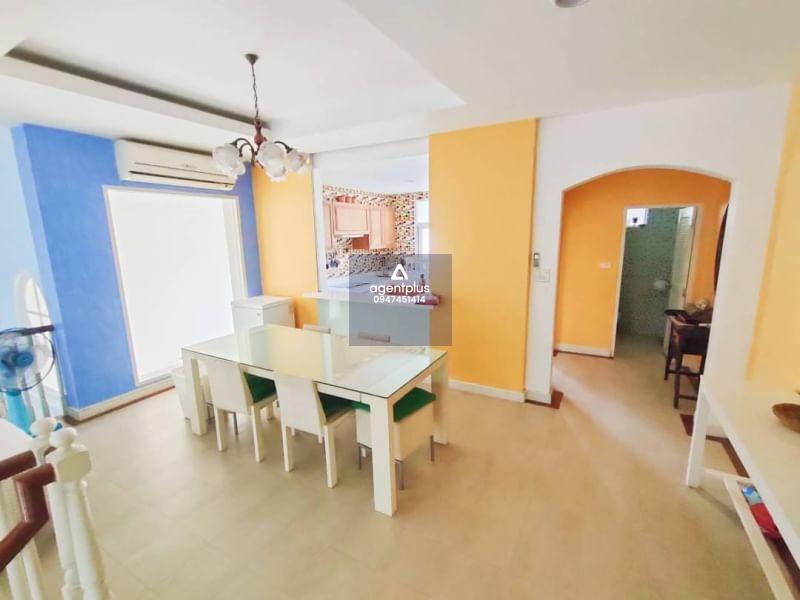 #ว่างให้เช่า บ้านในโครงการ บ้านพร้อมเข้าอยู่ โครงการติดทะเล 150 เมตร พัทยา