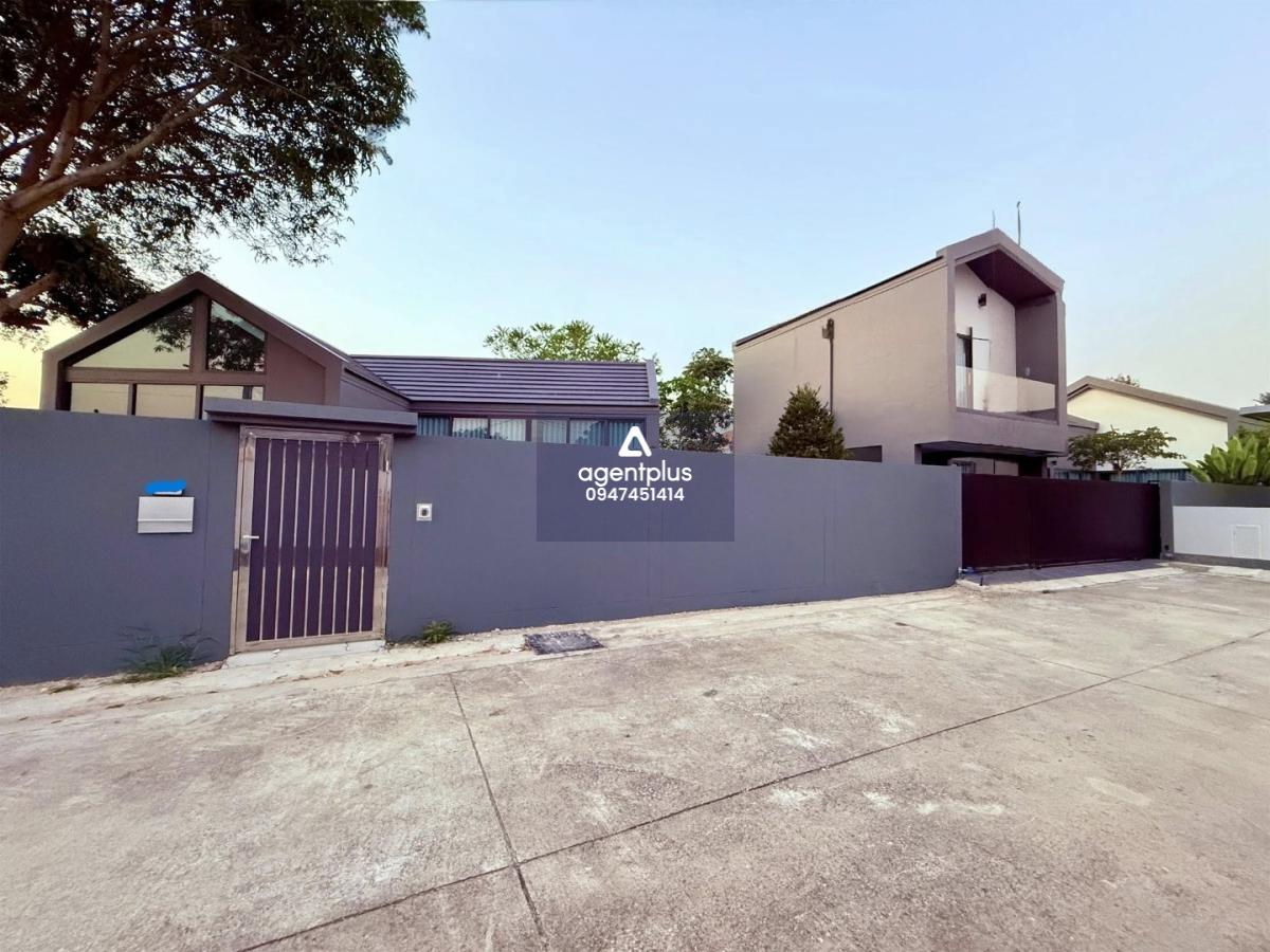 บ้านเดี่ยวหลังใหญ่ พร้อมบ้านพักแยก มีสระว่ายน้ำส่วนตัว – พื้นที่กว้าง ตกแต่งครบพร้อมอยู่ โป่ง - พัทยา