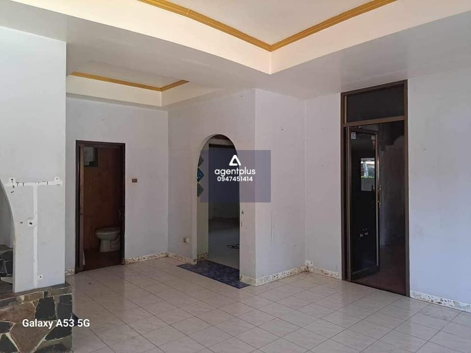 *ขายบ้านเดี่ยว 2 ชั้น ตามสภาพ สำหรับสายรีโนเวท ซอยสยามคันทรีคลับ พัทยา ใกล้ตลาดไร่วนาสินธุ์  4 ห้องนอน 2 ห้องน้ำ 