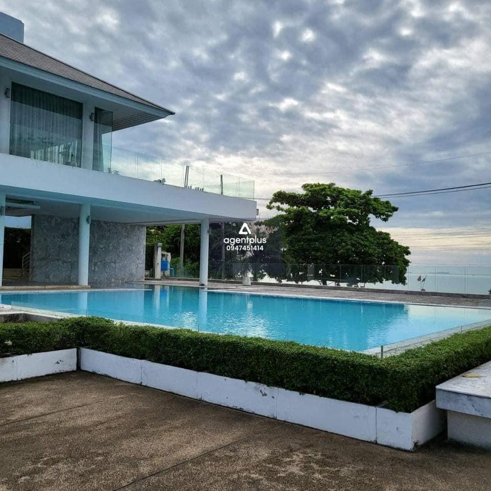 ขายบ้านเดี่ยว 2 ชั้น เดินจากบ้านลงทะเลได้เลย หมู่บ้านโลเคชั่นดีมากๆ ด้านหน้าติดถนนสุขุมวิทด้านหลังติดทะเล