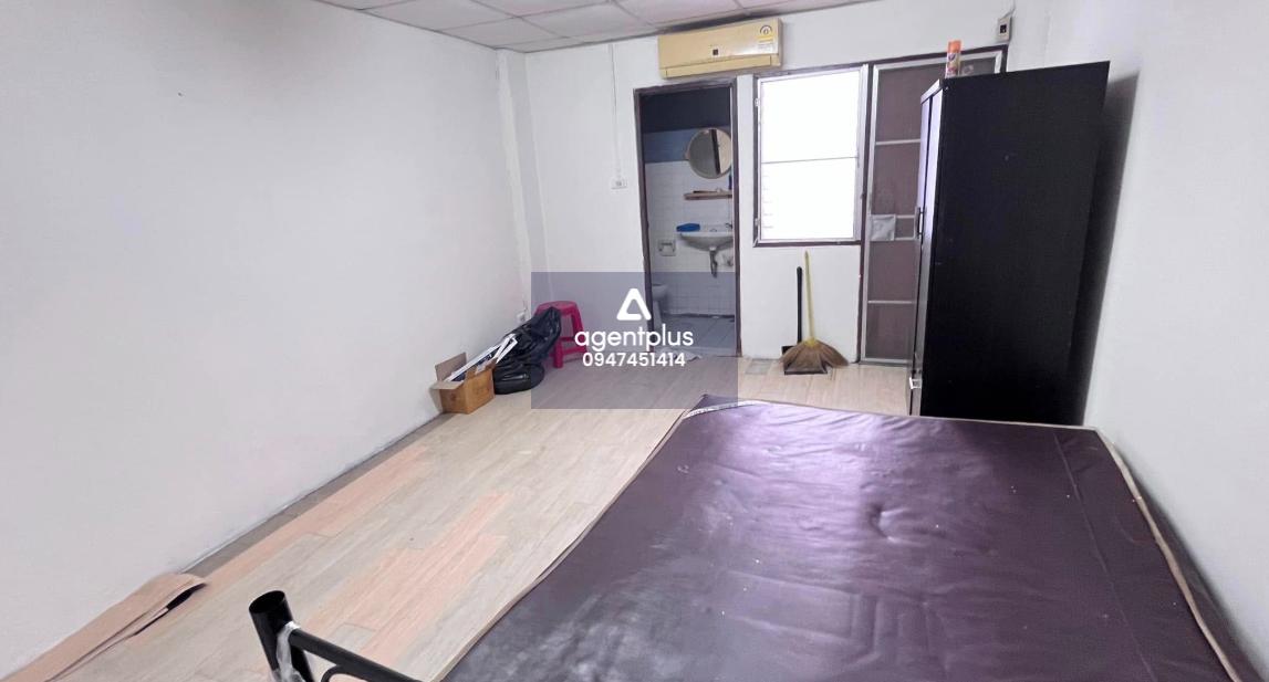 ขาย คอนโดมิเนียม โครงการนิว พอร์ต เพลส คอนโด