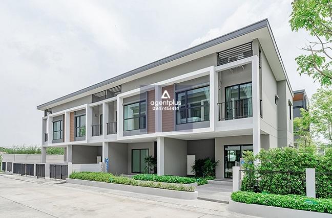 ขายทาวน์เฮ้าส์ ลุมพินี ทาวน์วิลล์ ลาดกระบัง - สุวรรณภูมิ บ้านพร้อมอยู่ สภาพดี ฟังก์ชันครบทำเลดี เดินทางสะดวก ใกล้สนามบินสุวรรณภูมิ