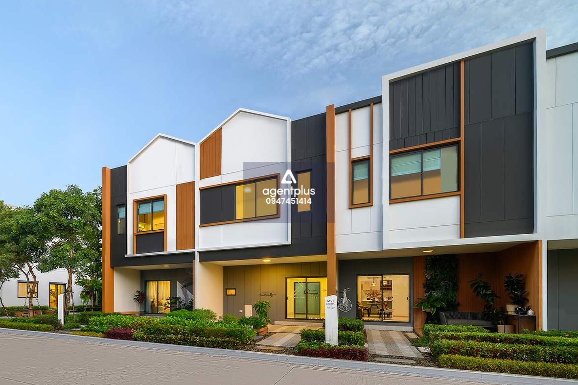 ทาวน์โฮมพร้อมอยู่ บรรยากาศเรียบง่ายสำหรับการอยู่อาศัย