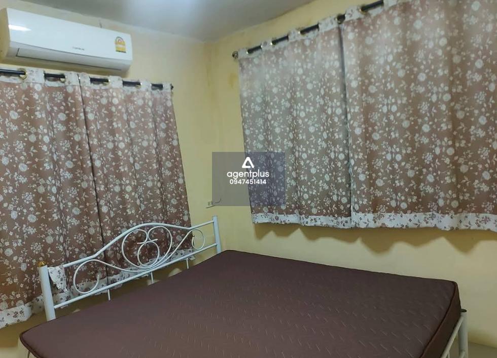 ขายบ้านที่พร้อมทำธุรกิจได้ทันที บ้านแบ่งโซนอยู่อาศัยและค้าขายแยกได้เลย จะอยู่เองหรือปล่อยเช่าก็คุ้มๆ (ตอนนี้มีผู้เช่าอยู่ค่าเช่าผ่อนบ้านได้เลย) ถูกสุดๆ ทำเลดีขนาดนี้ เพียง 2.69 ลบ. เท่านั้น