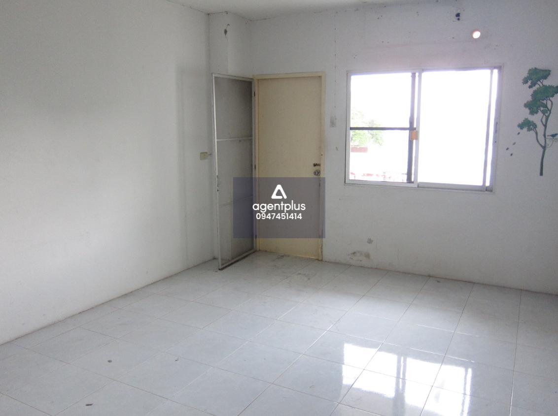 คอนโดมิเนียม รัชดาเพรสทีจ (ลาดพร้าว)