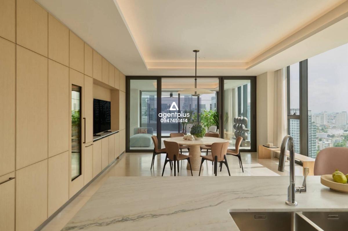 ขายคอนโด สโคป ทองหล่อ Penthouse 3 ชั้น ระดับ Ultra Luxury