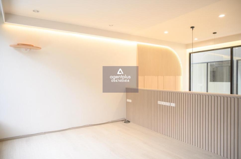 ให้เช่าทาวน์โฮม/โฮมออฟฟิศ 3 ชั้นครึ่ง “Built-In ครบทุกชั้น“ แนวมินิมอล พร้อมเข้าอยู่ทันที โครงการ Nue Hybe Suksawat by Noble ทำเลติดถนนใหญ่เส้นสุขสวัสดิ์-ราษฎร์บูรณะ, ประชาอุทิศ-พระราม2