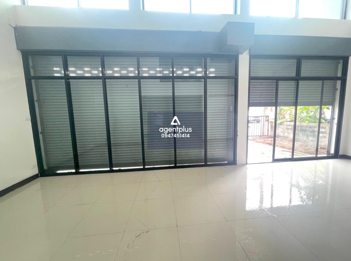 อาคารพาณิชย์ 3.5 ชั้น ทำเลทองใจกลางเมืองนนทบุรี ใกล้รถไฟฟ้า เหมาะค้าขาย–อยู่อาศัย!