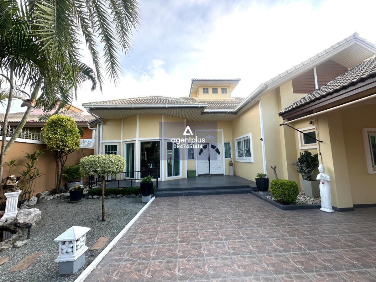 ขายบ้านเดี่ยวพร้อมสระว่ายน้ำ (บ้านในหมู่บ้าน)  ทุ่งกลมตาลหมัน 9 พัทยา 