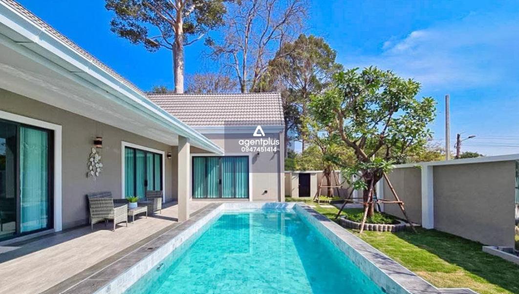 รีบด่วน ราคานี้มีเพียงสามหลังเท่านั้น! บ้านเดี่ยวหนึ่งชั้น สไตล์นอนเด็กเพดานสูงโปร่งสบายไม่อึดอัด มาพร้อมสระว่ายน้ำส่วนตัว 3 ห้องนอน 4 ห้องน้ำ