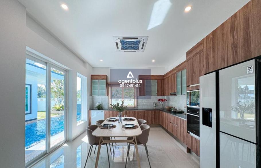 ขายบ้านพูลวิลล่า พัทยา, เฟอร์นิเจอร์ครบ พร้อมเข้าอยู่