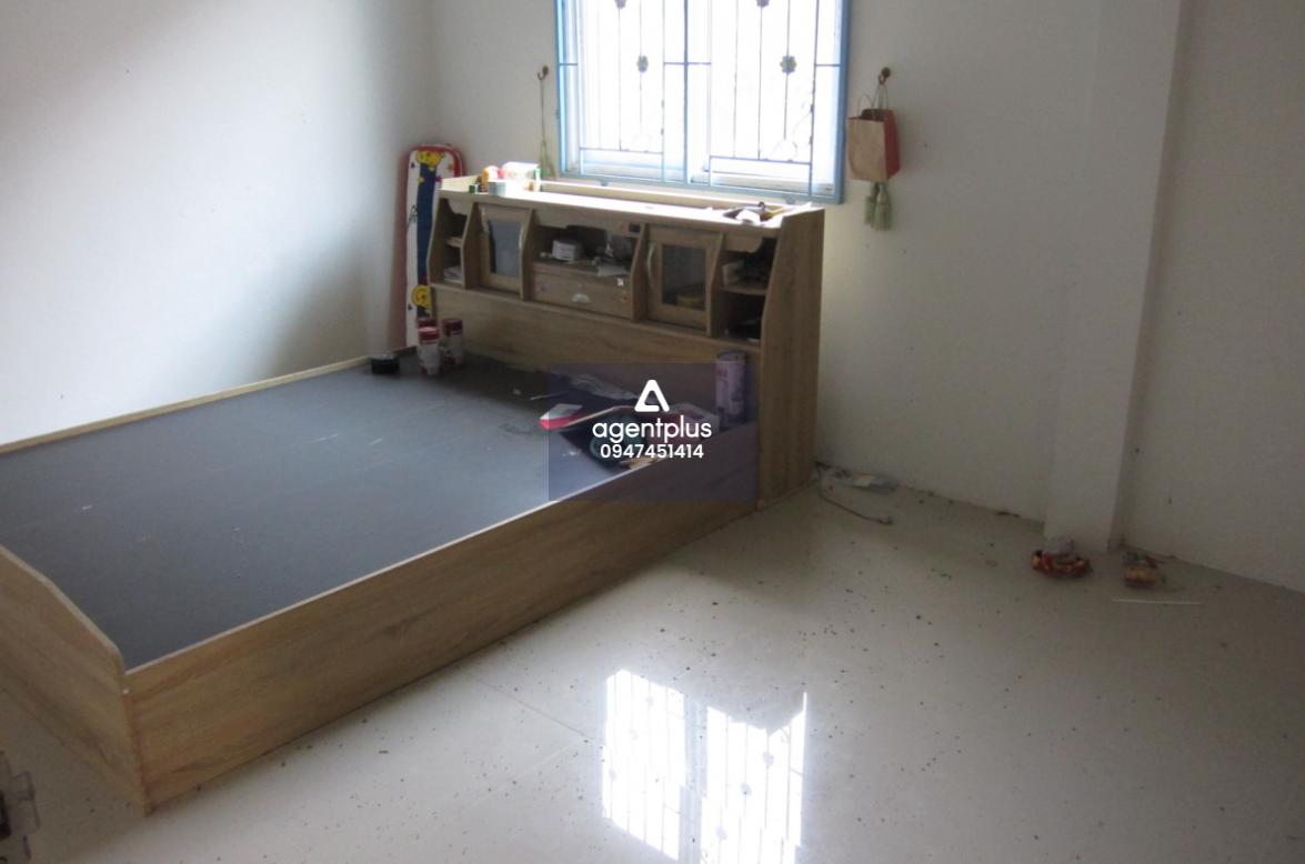 ขายทาวน์เฮ้าส์ 2 ชั้น โครงการหมู่บ้าน เดอะ พาลาซเซตโต้ ถนนสายบางมุง – ระยอง(ทล.36) ราคา 1.85 ล้านบาท